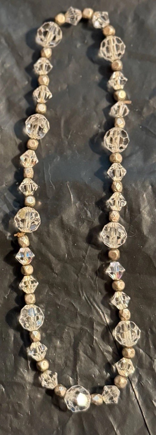 Clear Crystal Beaded Bracelet Silver Tone Ball/Bead Chain 5 in drop