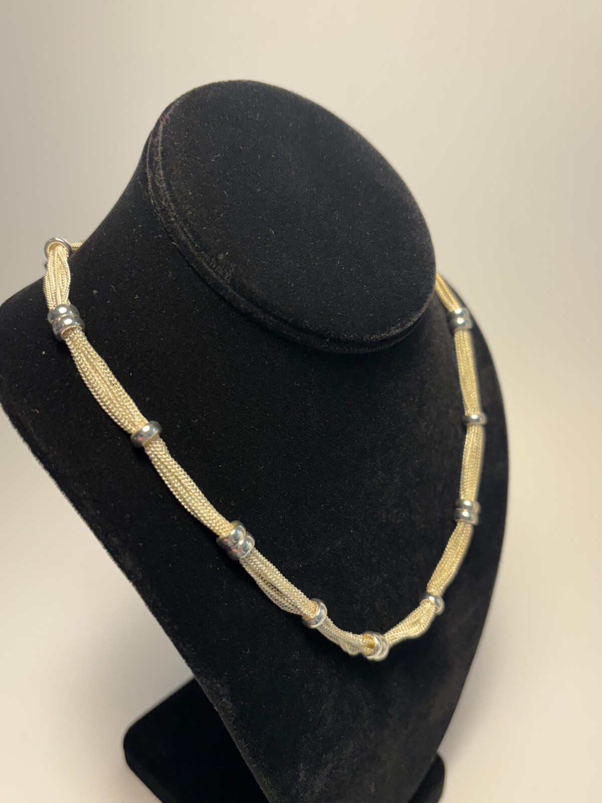 Choker Necklace Dana Buchman Silver Tone with Bead Signed 14 inch Adjustable