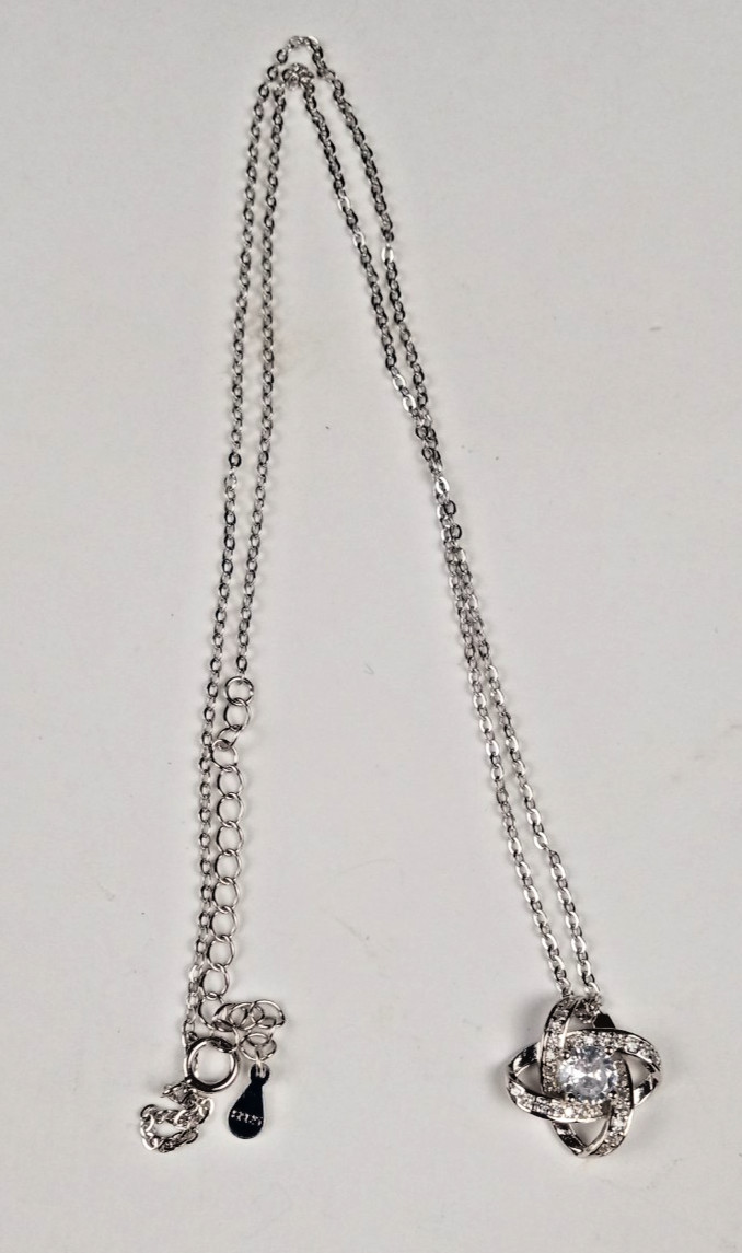 Solid 925 Silver Interlocking Infinity Knot Necklace Sparkling Faux Diamond 2.7g