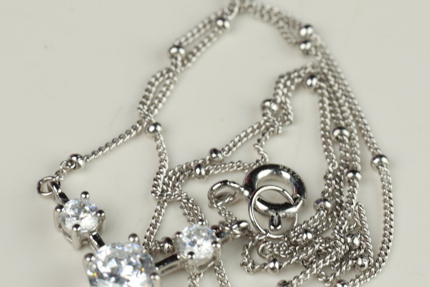 925 Sterling Silver Three Stone Cubic Zirconia Necklace 18″ Beaded Chain China