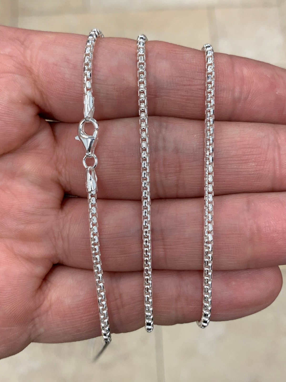 18K White Gold Filled Hypo-Allergenic 2mm 22″ Round Box Link Chain Necklace N5KW
