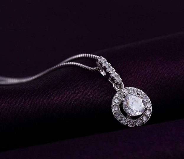 Rhodium plated Cubic Zirconia Gemstone Round Pendant Necklace 18″ Chain Box P25