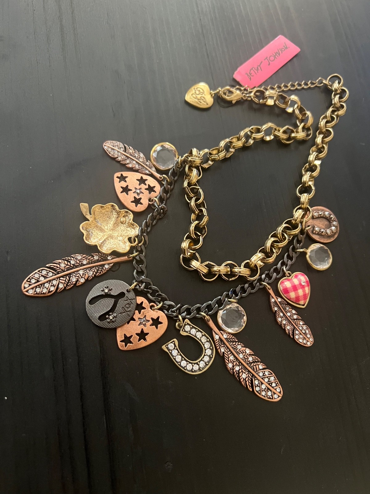 Betsey Johnson Horseshoe Leaves Charm Necklace – R2
