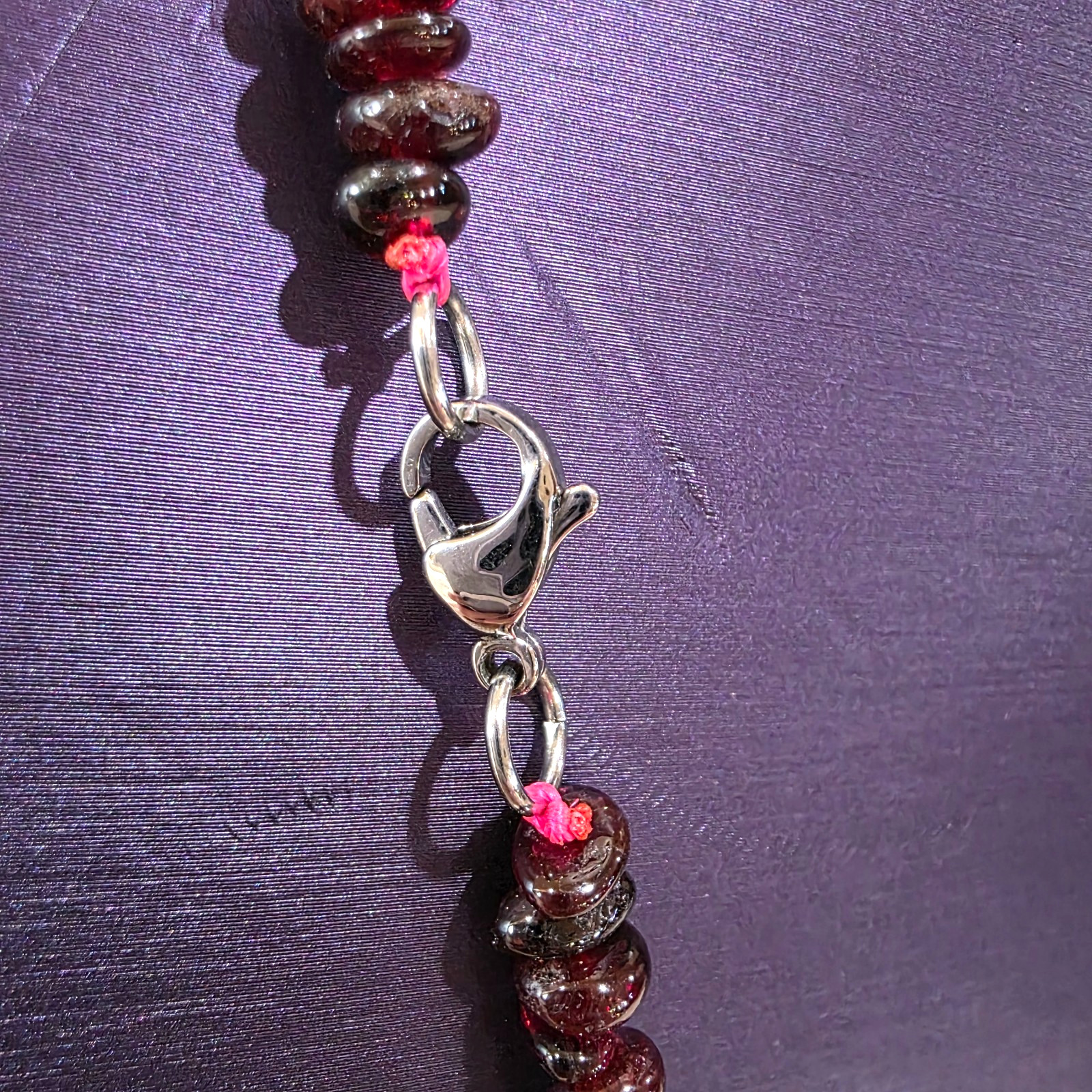 Vintage Natural Red Garnet Nugget Bead Beaded Necklace Original Silk Satin Bag