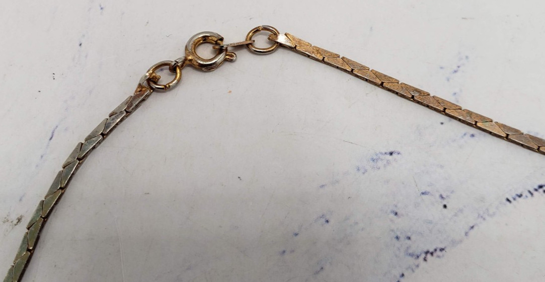 Gold Tone Flat Herringbone 10 Inch Vintage Chain Necklace