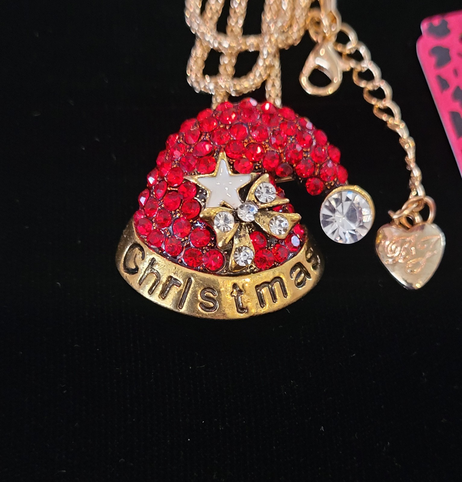 3D BETSEY JOHNSON CHRISTMAS CRYSTAL SANTA HAT STAR PENDANT NECKLACE BOX INCLUDED