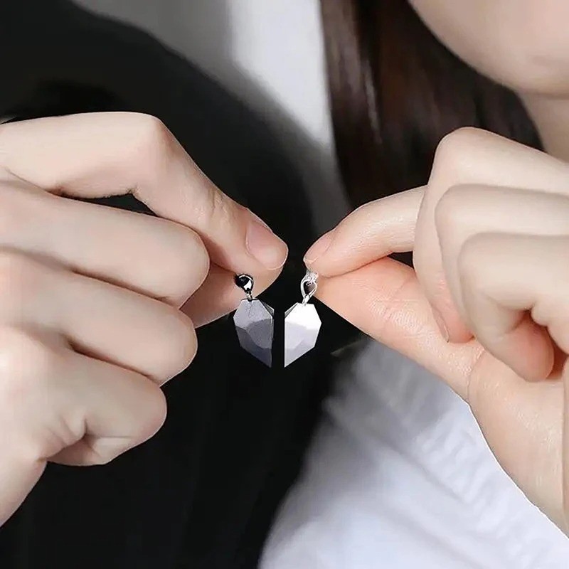 2Pcs Couple Friendship Magnetic Matching Love Heart Distance Pendant Necklace