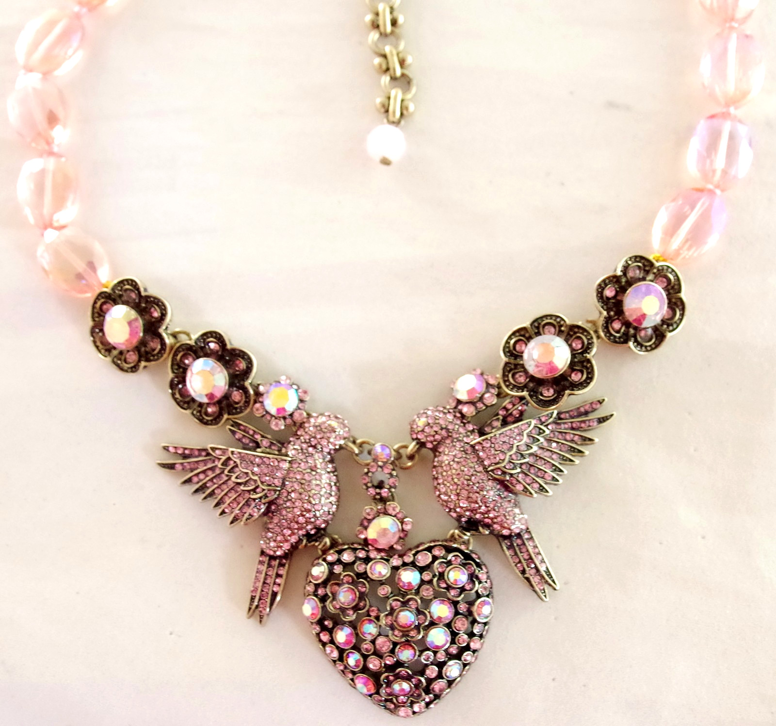 DESIGNER STYLE PINK AB CRYSTAL RHINESTONE LOVE BIRDS VALENTINE HEART NECKLACE