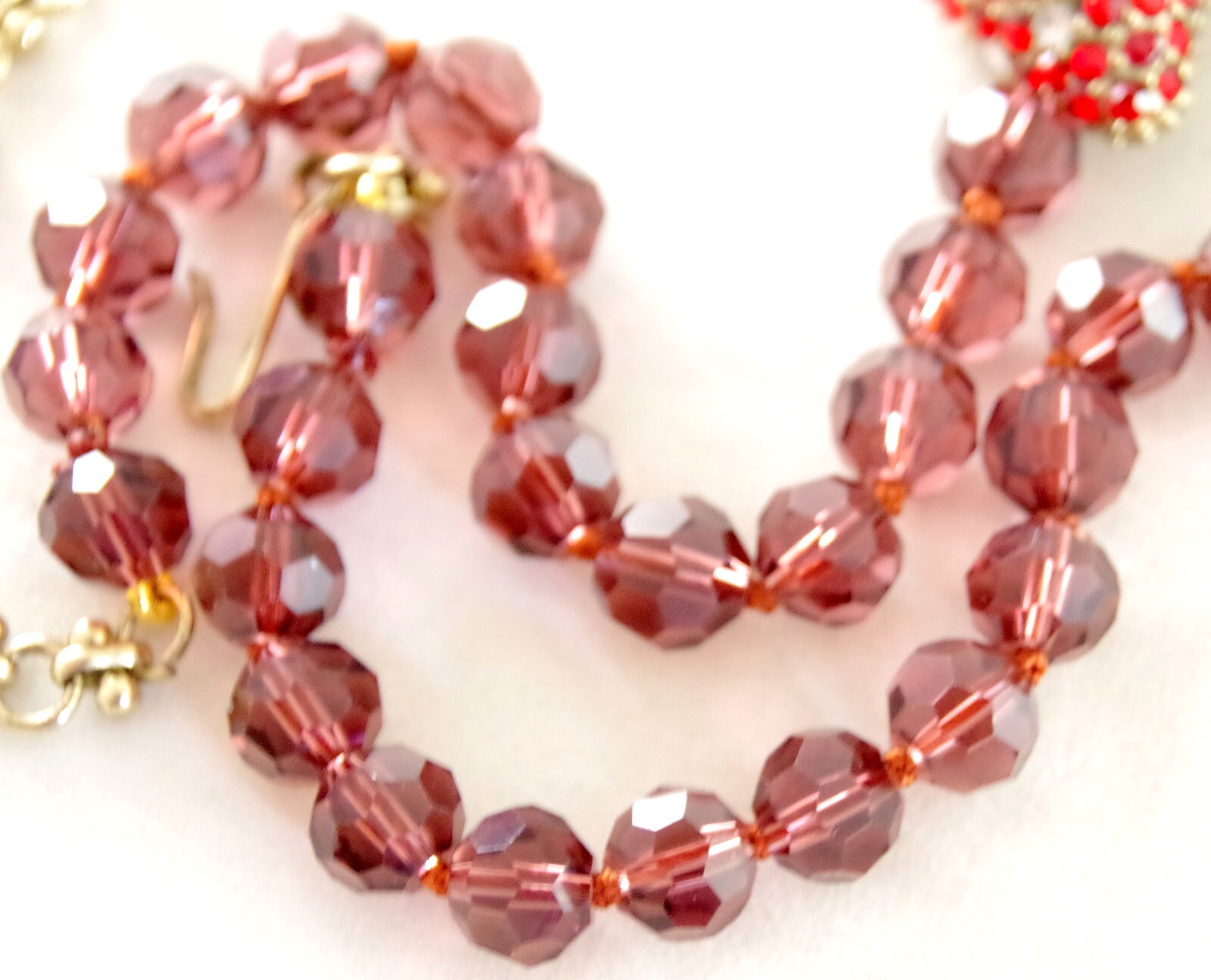 NWOT DESIGNER STYLE CRYSTAL RHINESTONE FRUIT COMPOTE STRAWBERRY DANGLE NECKLACE