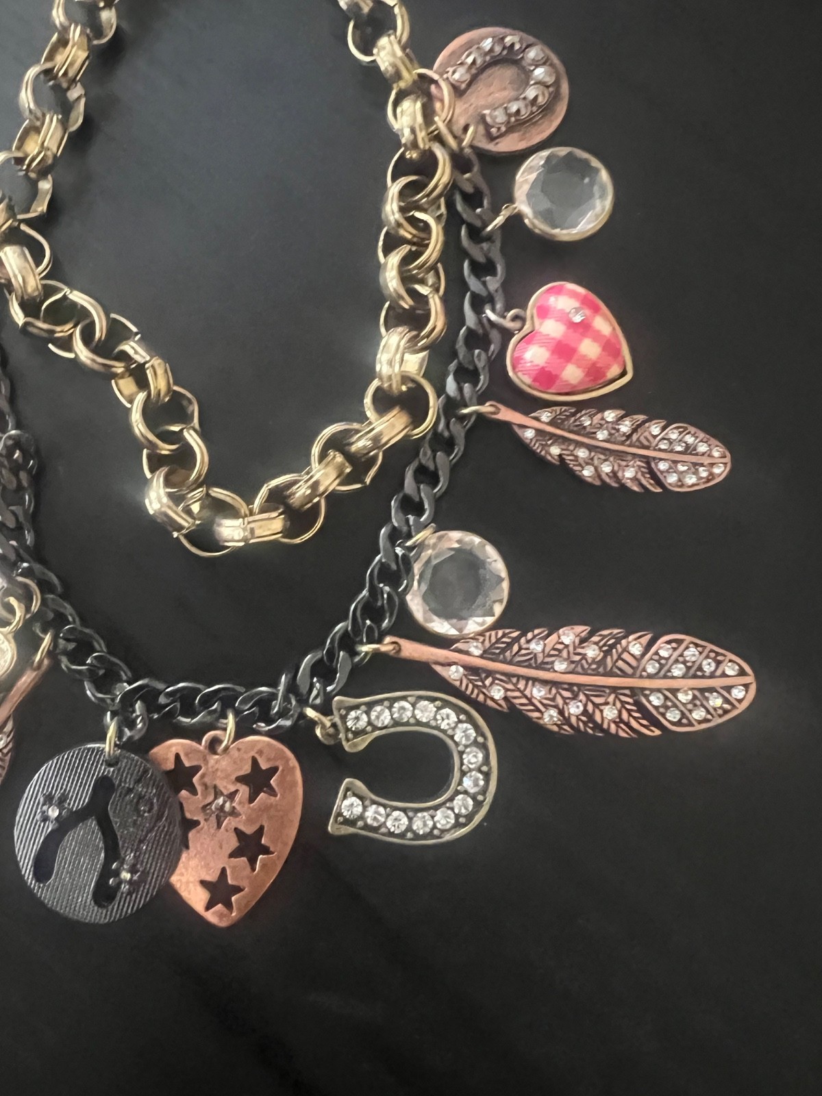 Betsey Johnson Horseshoe Leaves Charm Necklace – R2