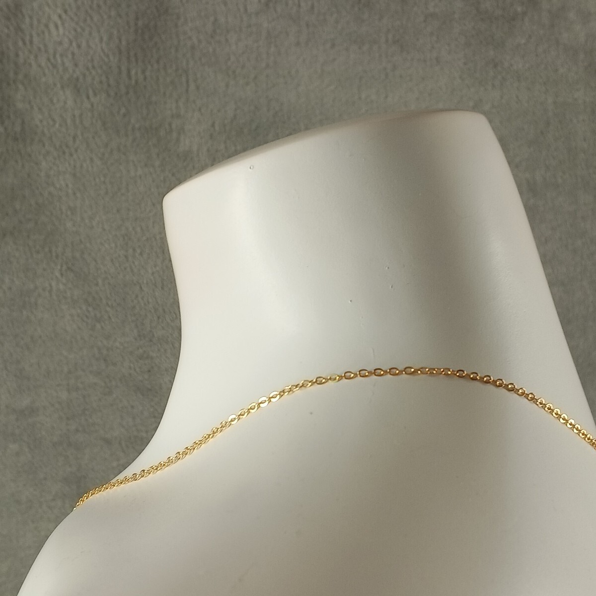 Women’s Minimalist Pendant Necklace One Size Brass Plated Gold