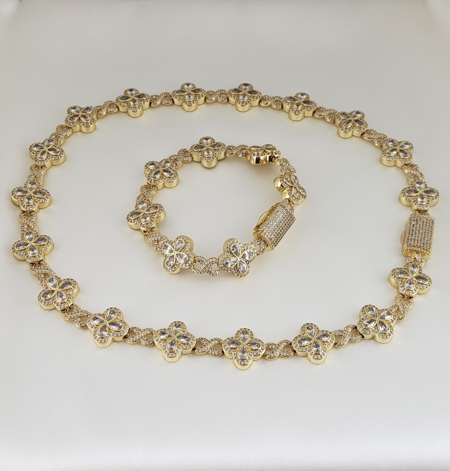 14K Gold Plated Cz Clover Flower Choker Chain Necklace And Bracelet Set