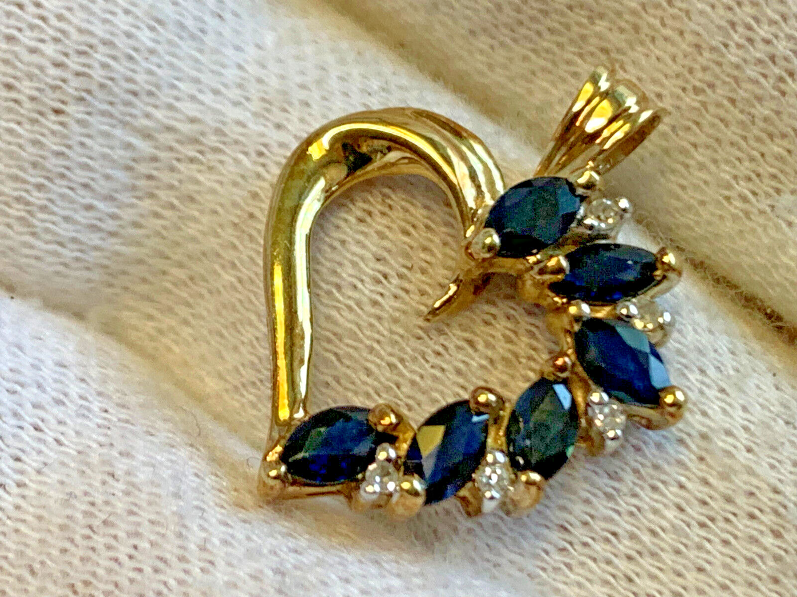 10K Yellow Gold Heart Pendant 1.87g Fine Jewelry Sapphire Color Stones *READ*