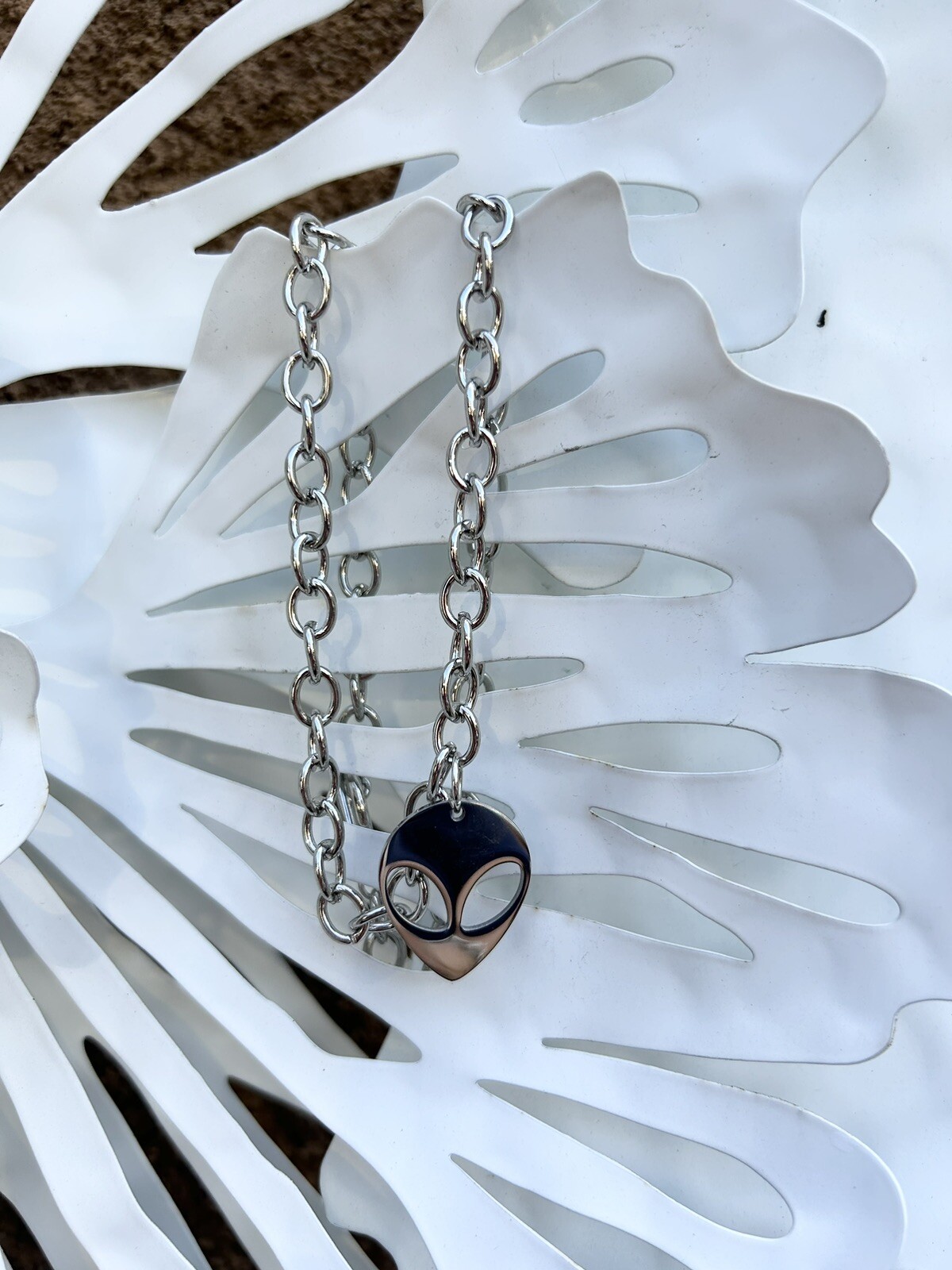 Aurora Jewelry Thick 18” Alloy Chain with Stainless Steel Alien Pendant