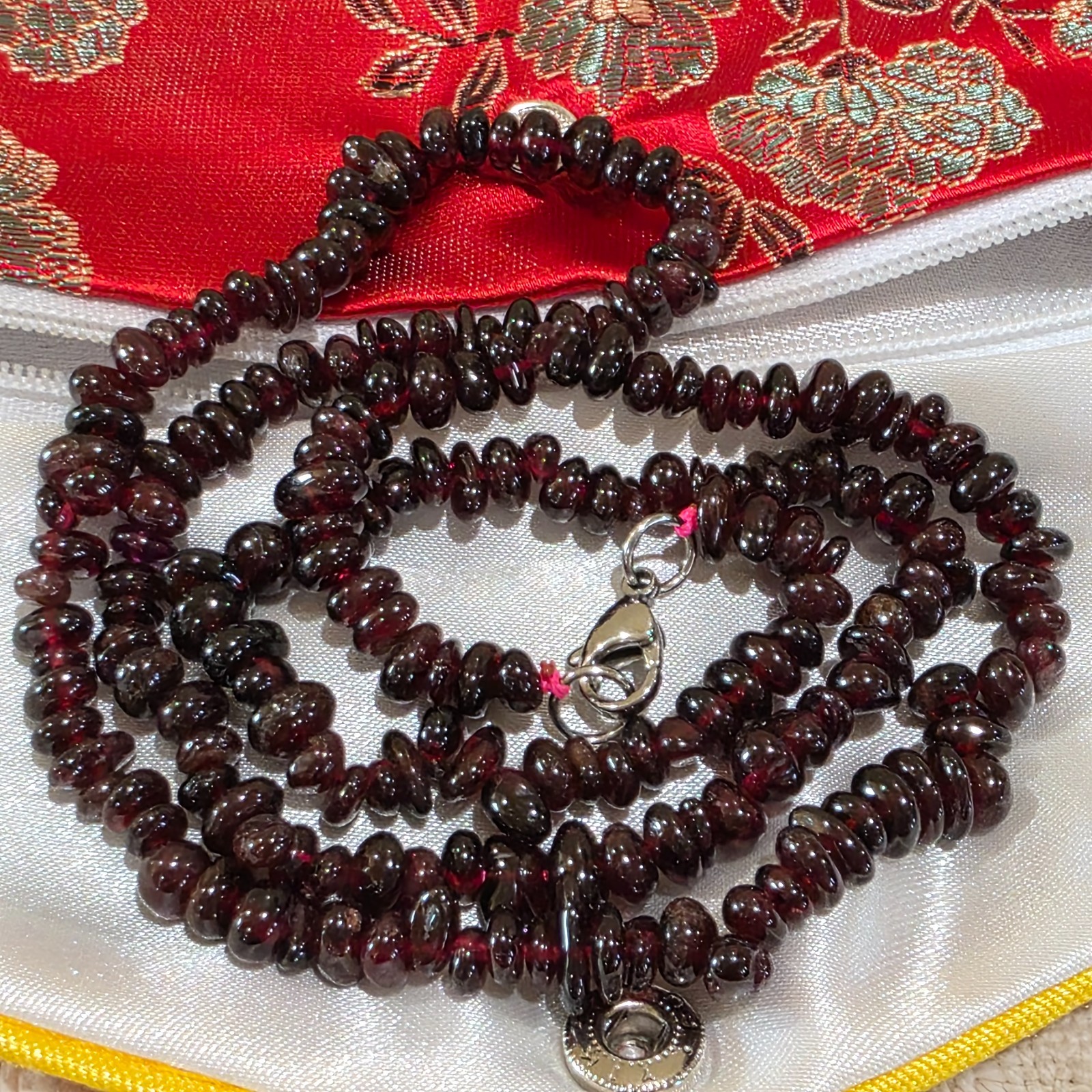 Vintage Natural Red Garnet Nugget Bead Beaded Necklace Original Silk Satin Bag