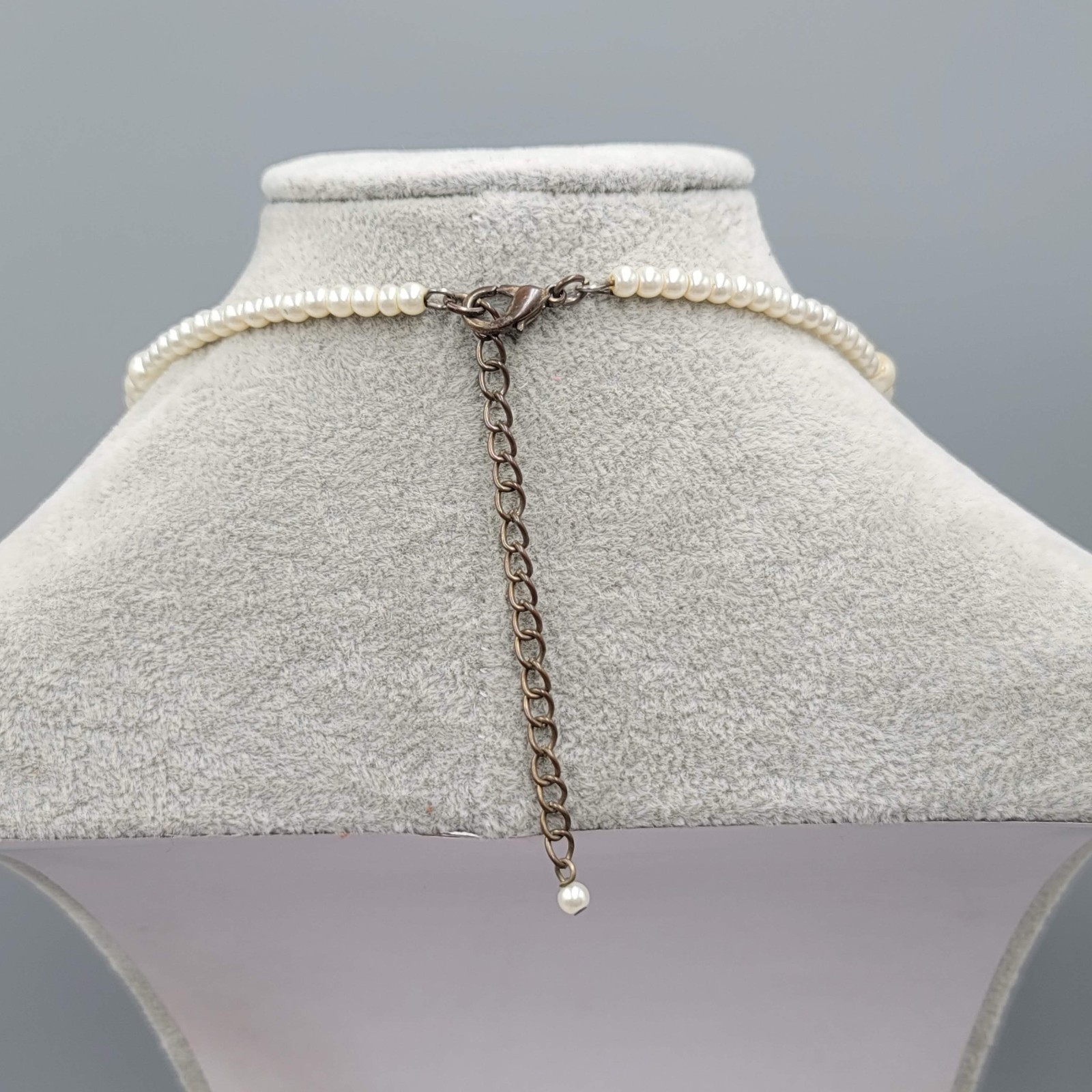 White Bead Collar Chocker Necklace Adj 12″+