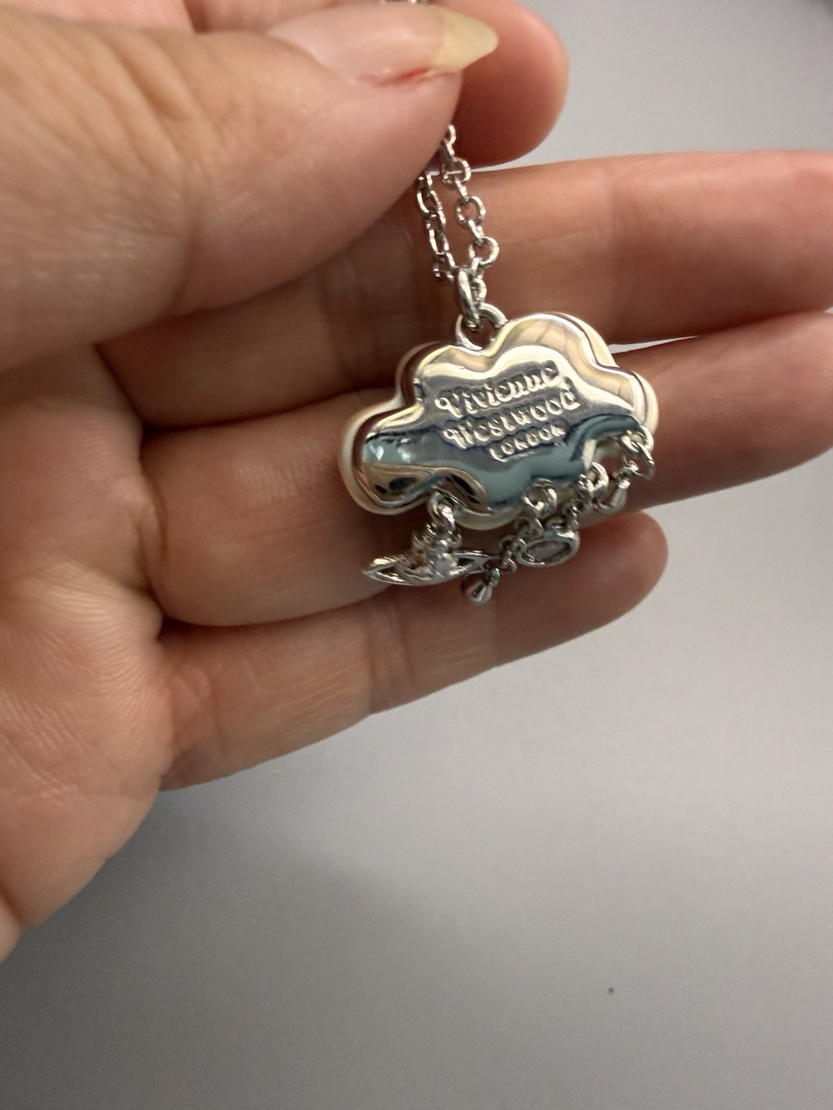 used vivienne Westwoods siver necklace