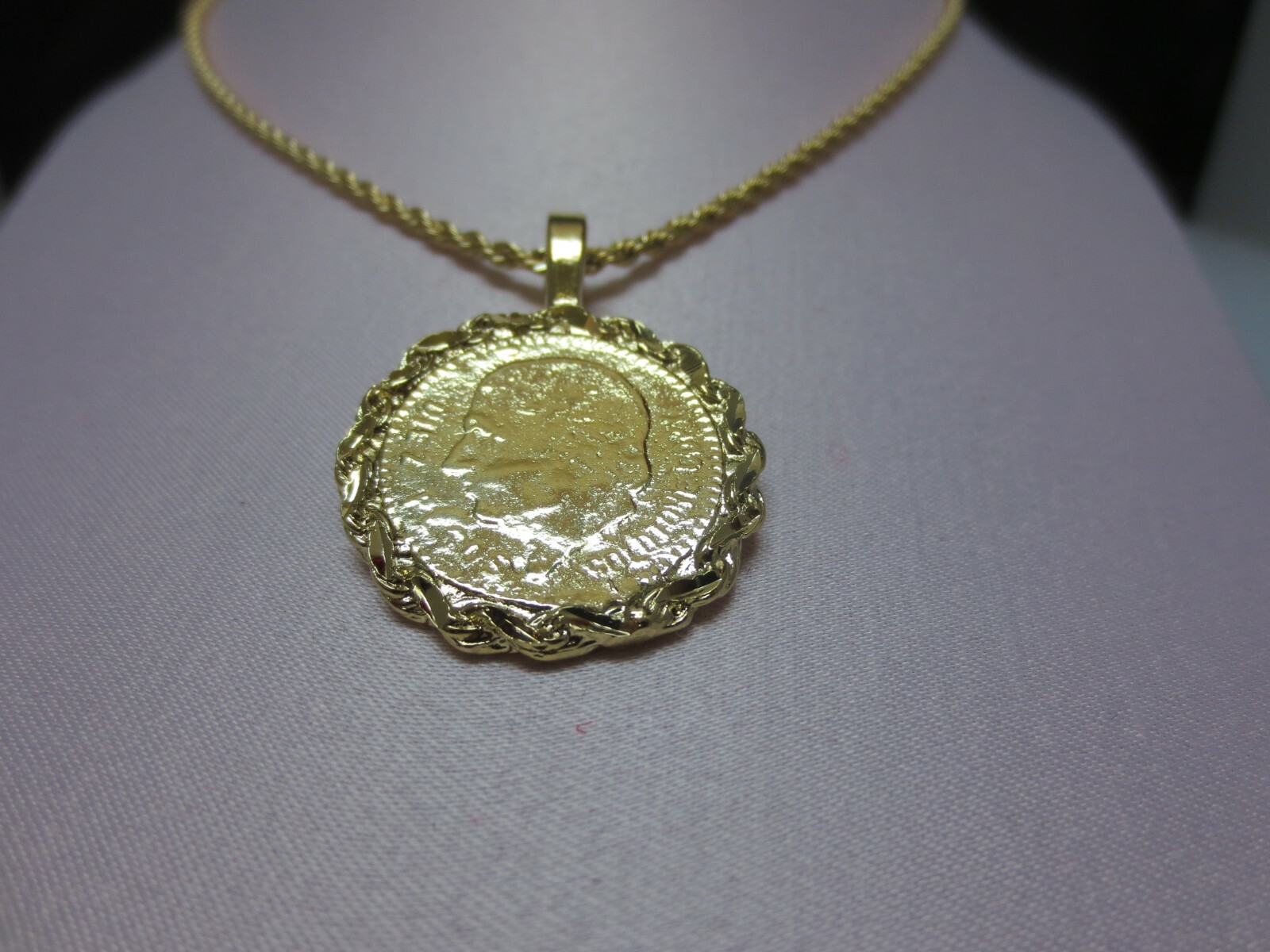14 KT GOLD PLATED 2 SIDED MEXICAN COIN CHARM PENDANT W/ 18″ 2.5MM ROPE SET-2200
