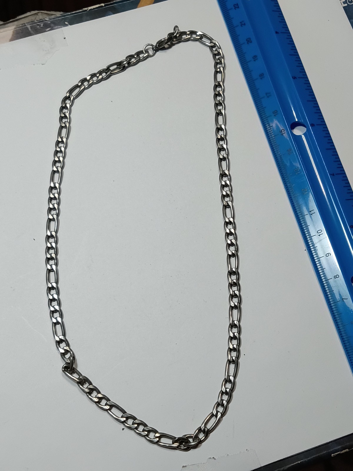 Silver Tone Metal Figaro Chain Necklace Lobster Clasp No Stones No Gemstones