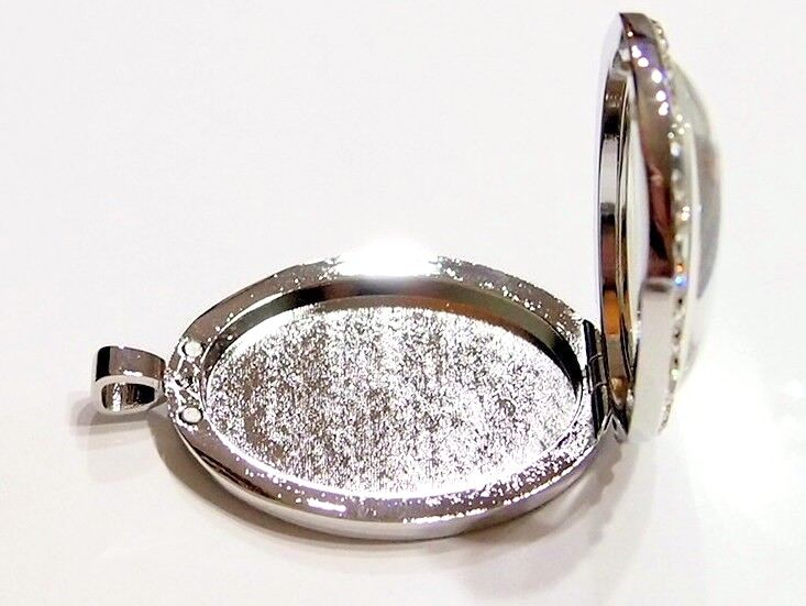 40×30 mm Origami Owl Silver 32 Crystals Floating Locket (Cameo Included), Nice
