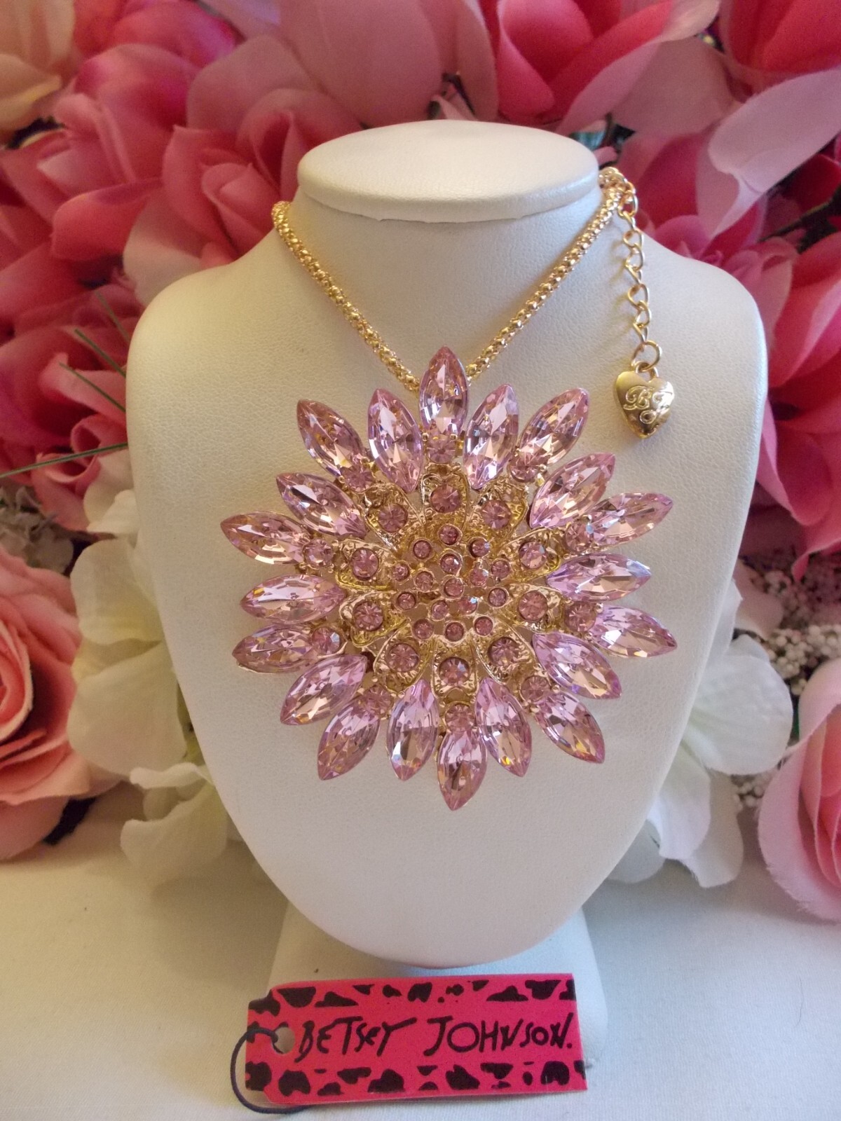 BETSEY JOHNSON BEAUTIFUL LARGE PINK CRYSTAL SUNFLOWER PENDANT NECKLACE/BROOCH
