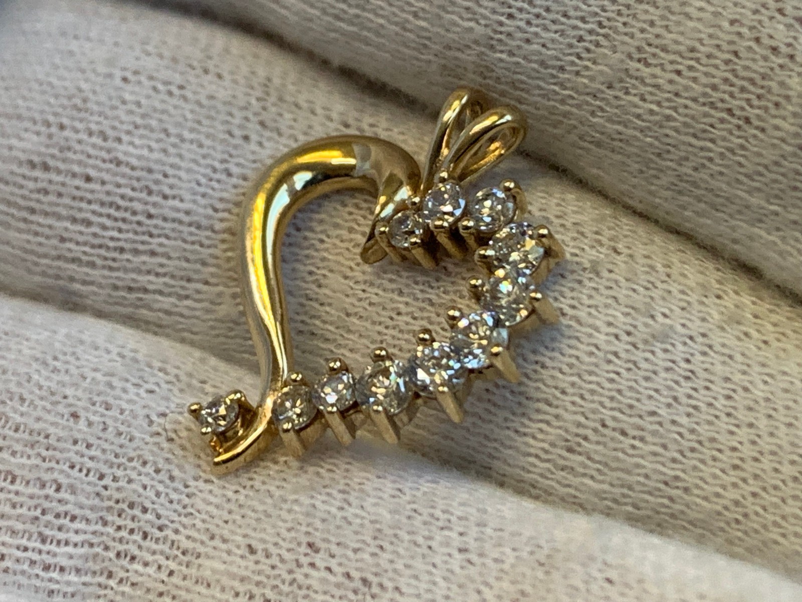 10K Yellow Gold Heart Pendant 1.87g Fine Jewelry Cubic Zirconia Charm *READ*