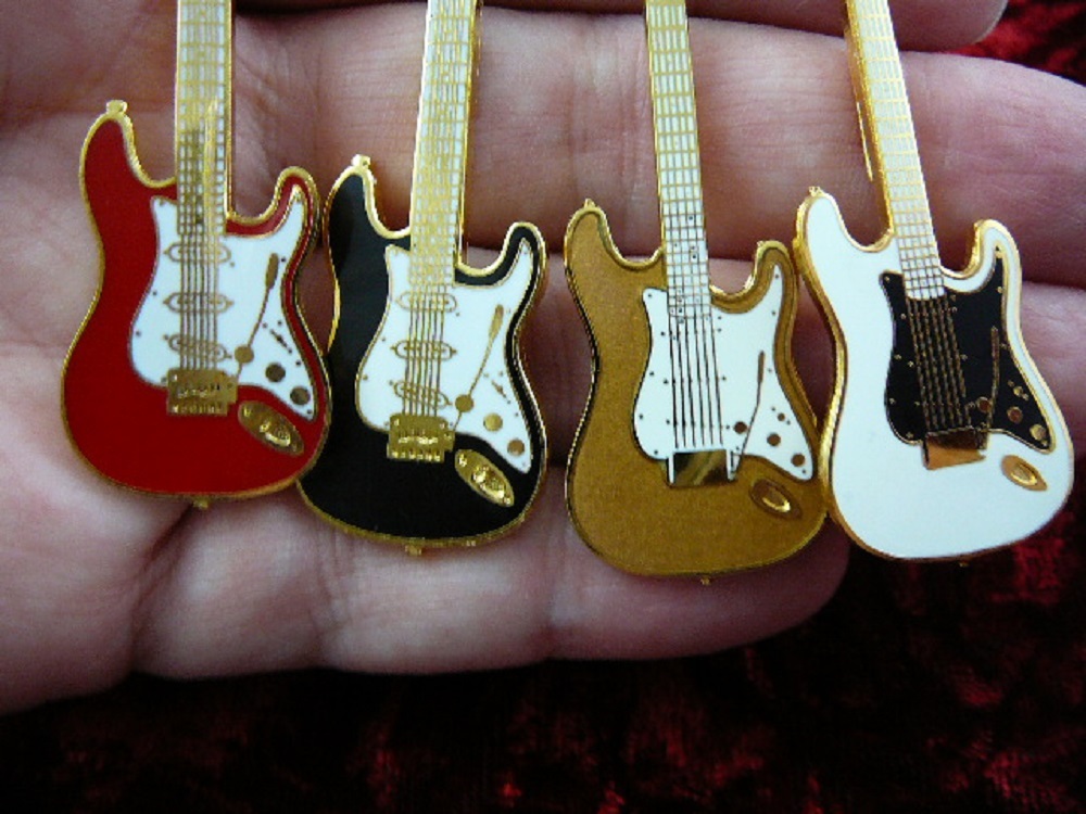 (M221-B) Pick from 4 colors Fender STRATOCASTER Electric Guitar pendant NECKLACE