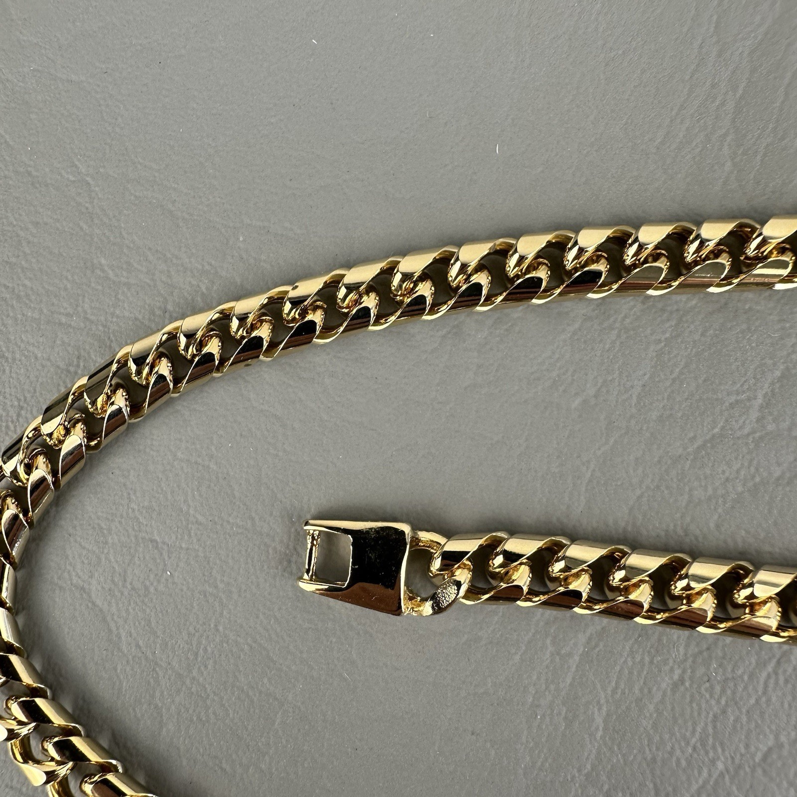Vintage Necklace Gold Tone Flat Curb Chain Unisex Heavy 24″ 77g