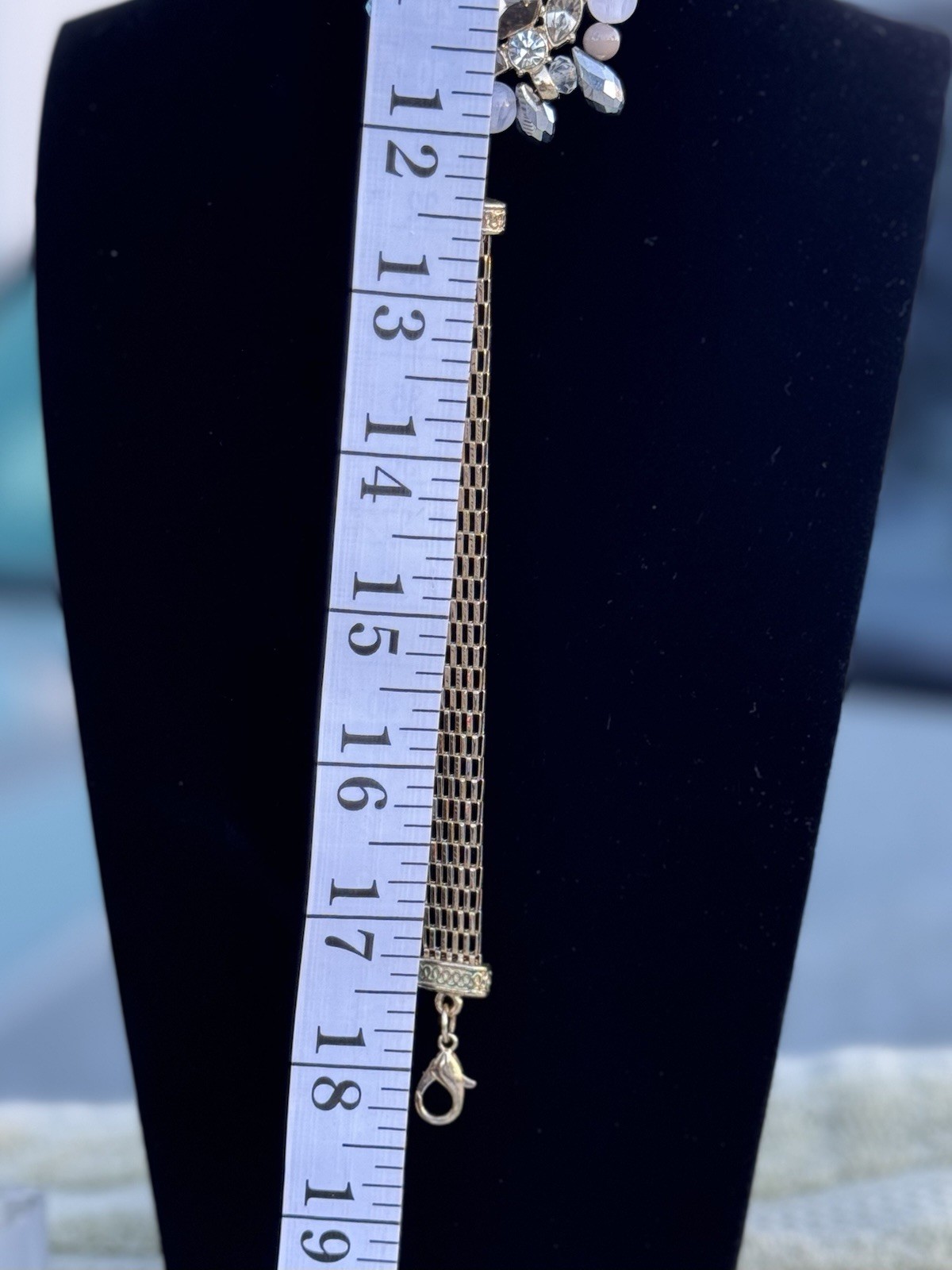 Stunning Bib Statement Crystal Rhinestone Necklace gold tone mesh chain 17-20 in