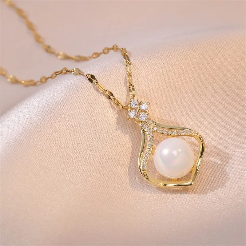 Womens Elegant Necklace CZ Pendant 18K Gold Plated Stainless Steel Chain Jewelry