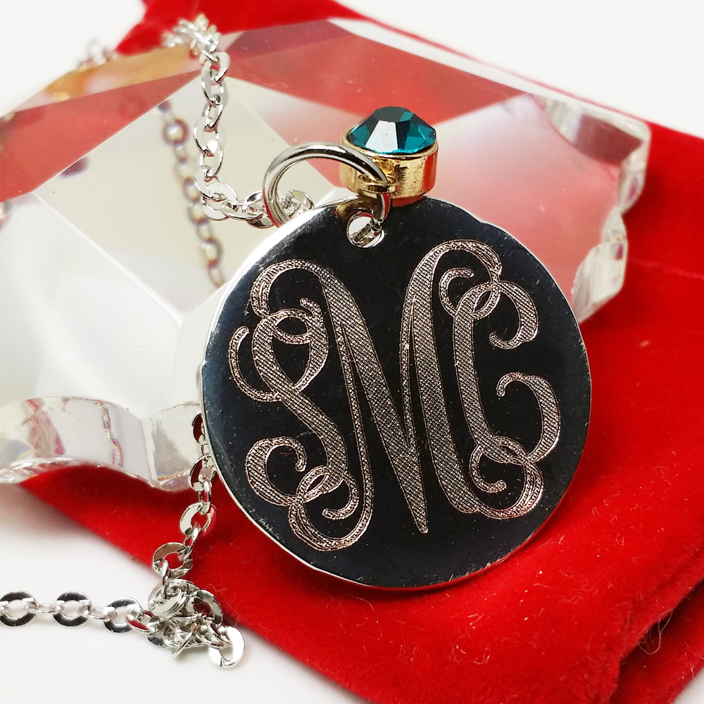 Custom Monogram Circle Necklace – Personalized Pendant in 18K Gold or Silver Gif