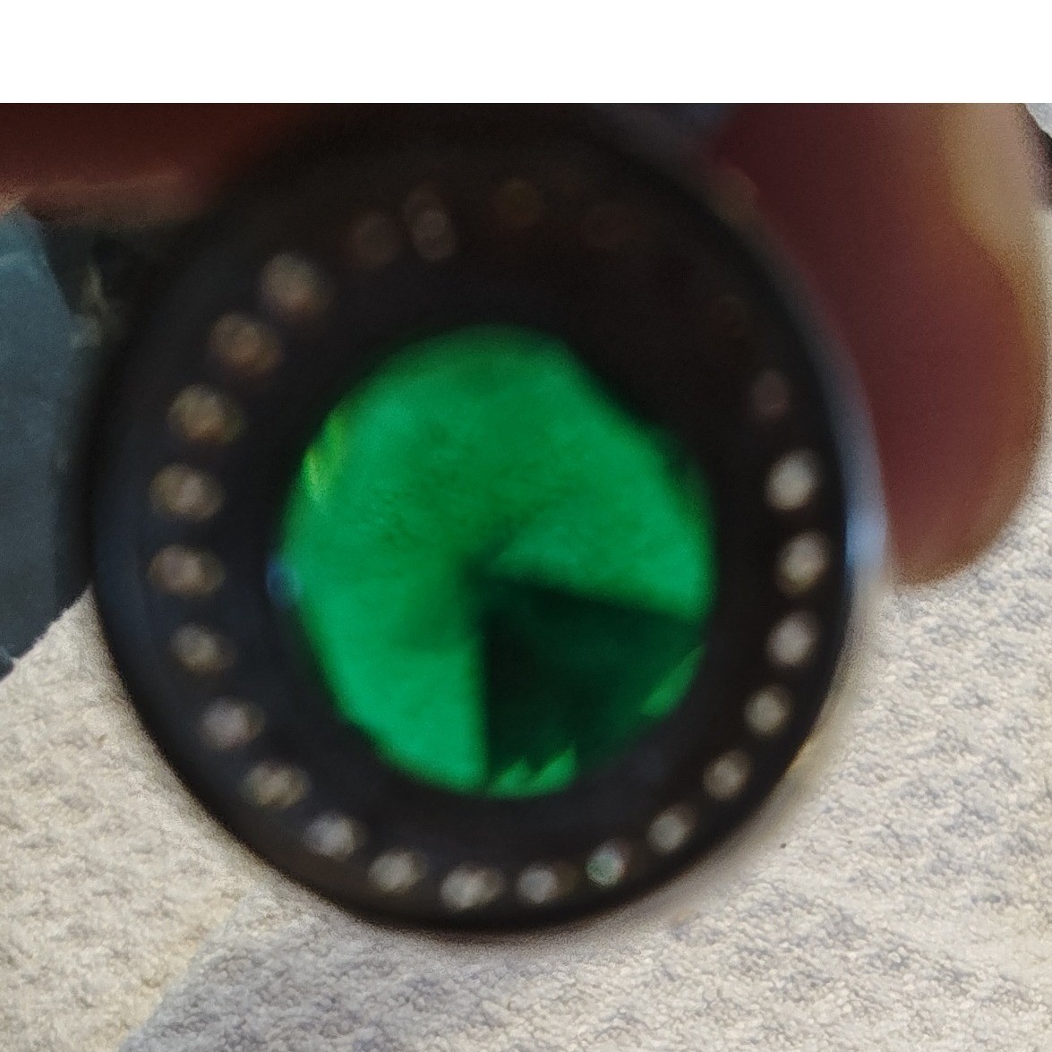 Pendant Green Silver Round Halo