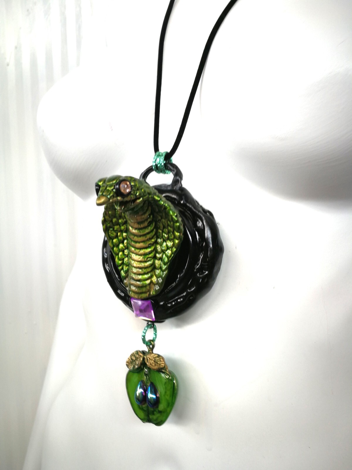 Magic Talisman Jewelry Necklace Amulet Pendant Snake Apple Paradise Luxury Jewel