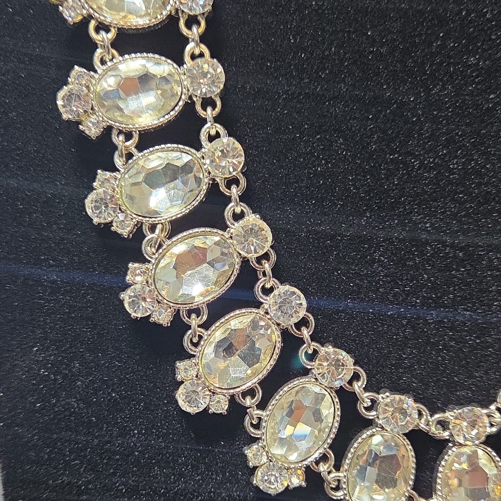 Silver Tone Statement Necklace Clear Oval Crystal Rhinestone Round Link Chain
