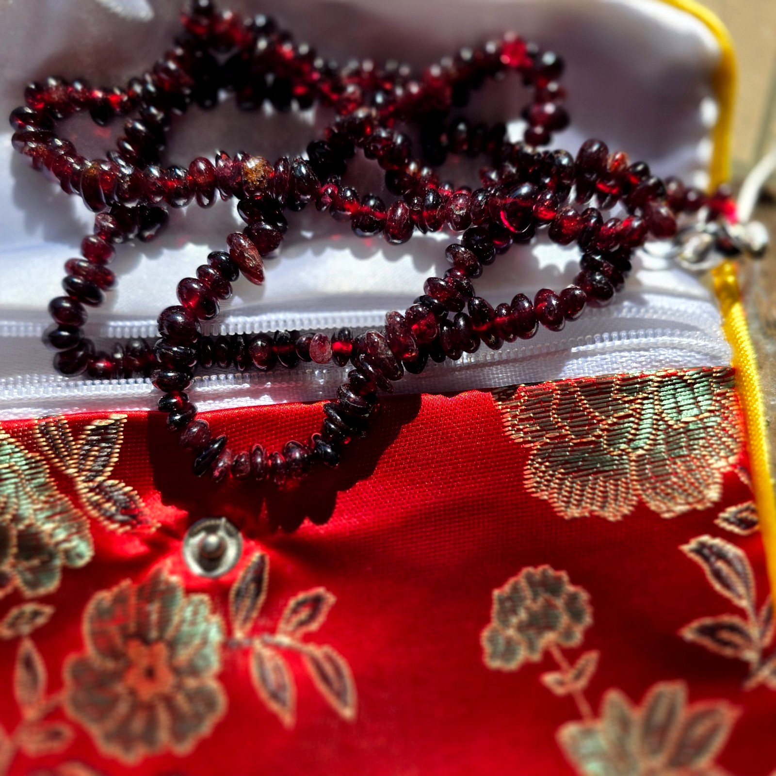 Vintage Natural Red Garnet Nugget Bead Beaded Necklace Original Silk Satin Bag