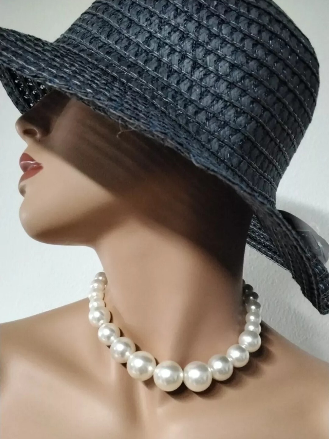 New Cream White Imitation Faux Chunky Pearl Choker Necklace Minimalistic Elegant