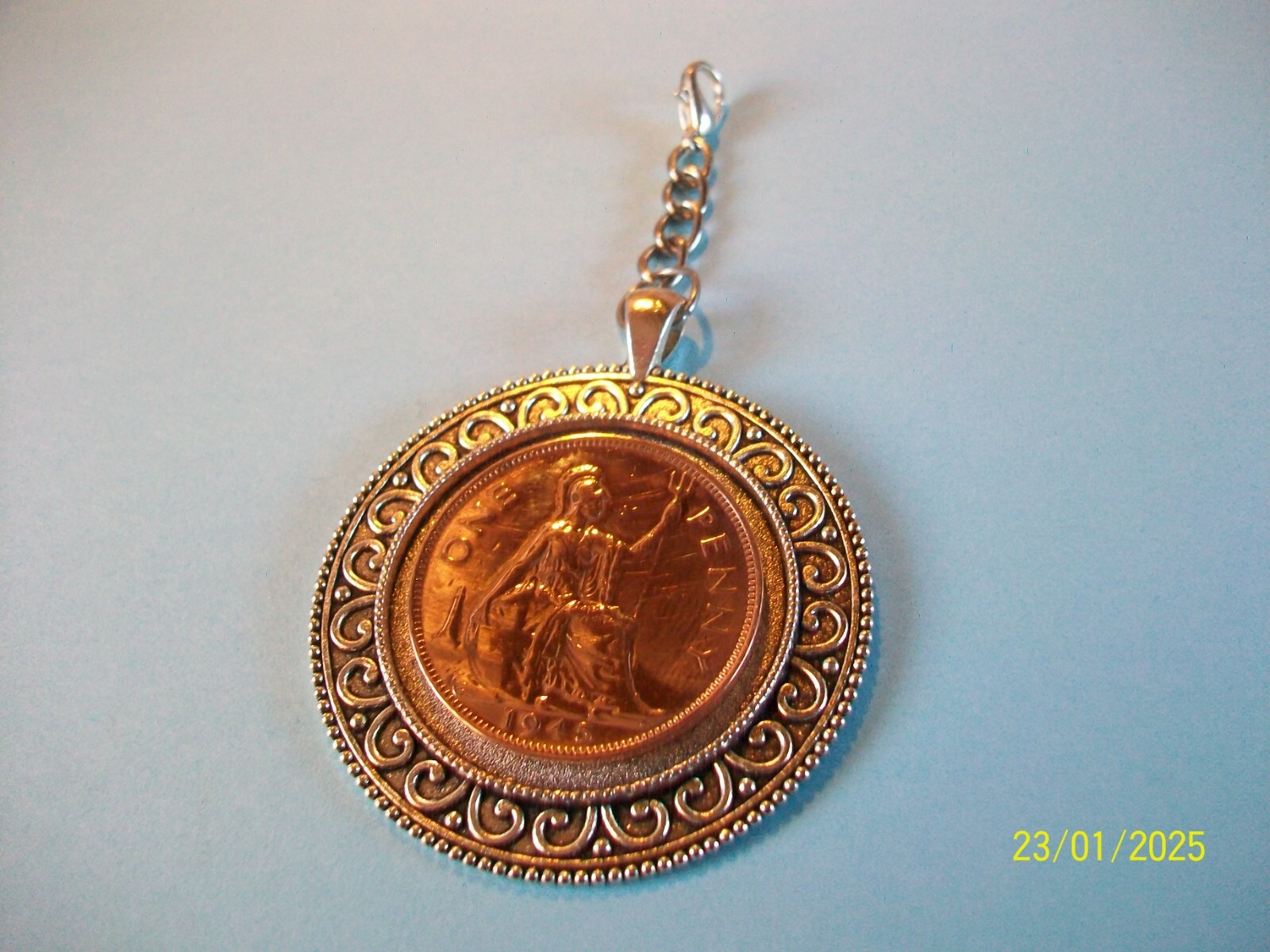 PENNY COIN – BRITANNIA – LIMITED EDITION CASED PENDANT – 1896 to 1967