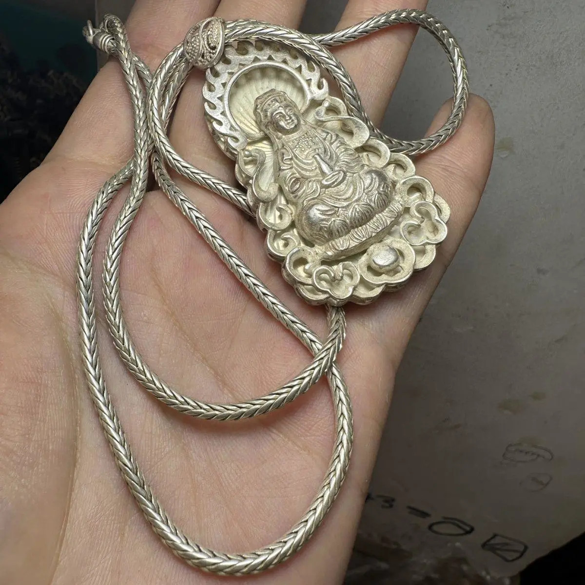 1Pc Collection of Tibetan Silver Carved Hollow Guanyin Pendant Necklace