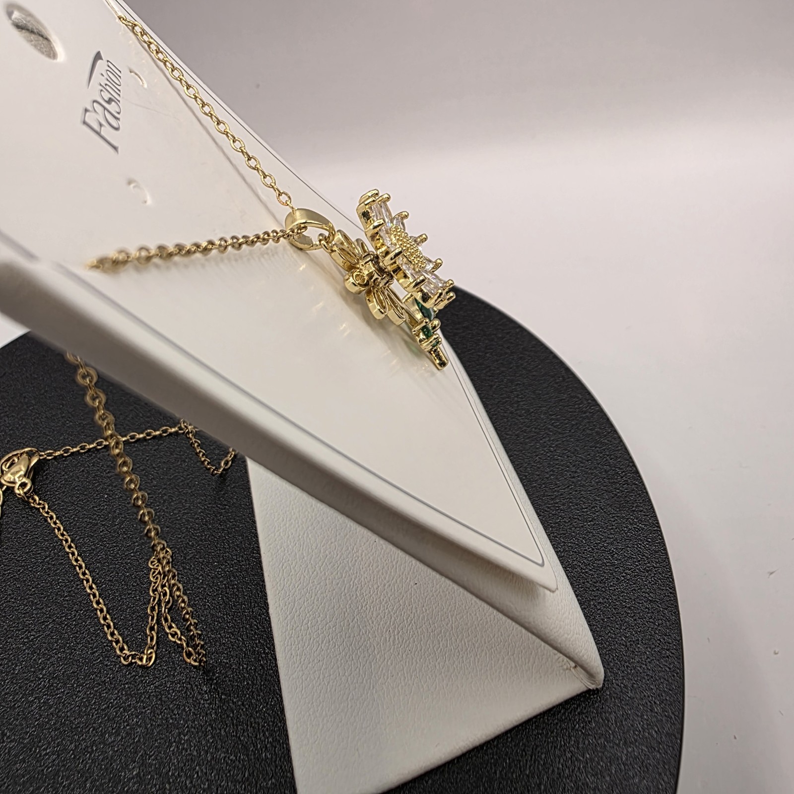 Stainless Steel Copper Plated 16″Necklace w/26mm In Motion Cz Daisy Pendant