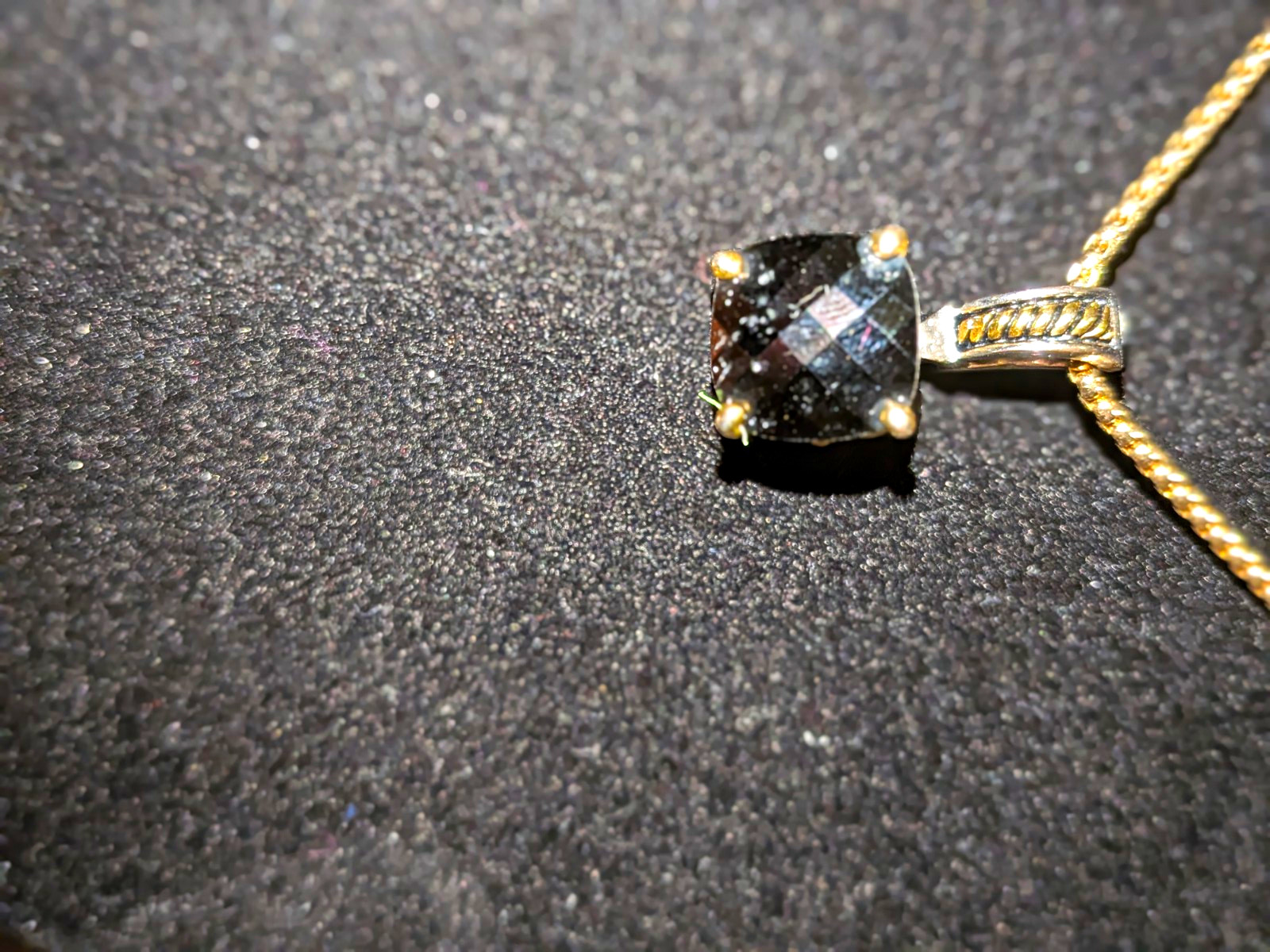 Gold Tone Rope Chain Necklace Black Square Charm Pendant Prong Setting
