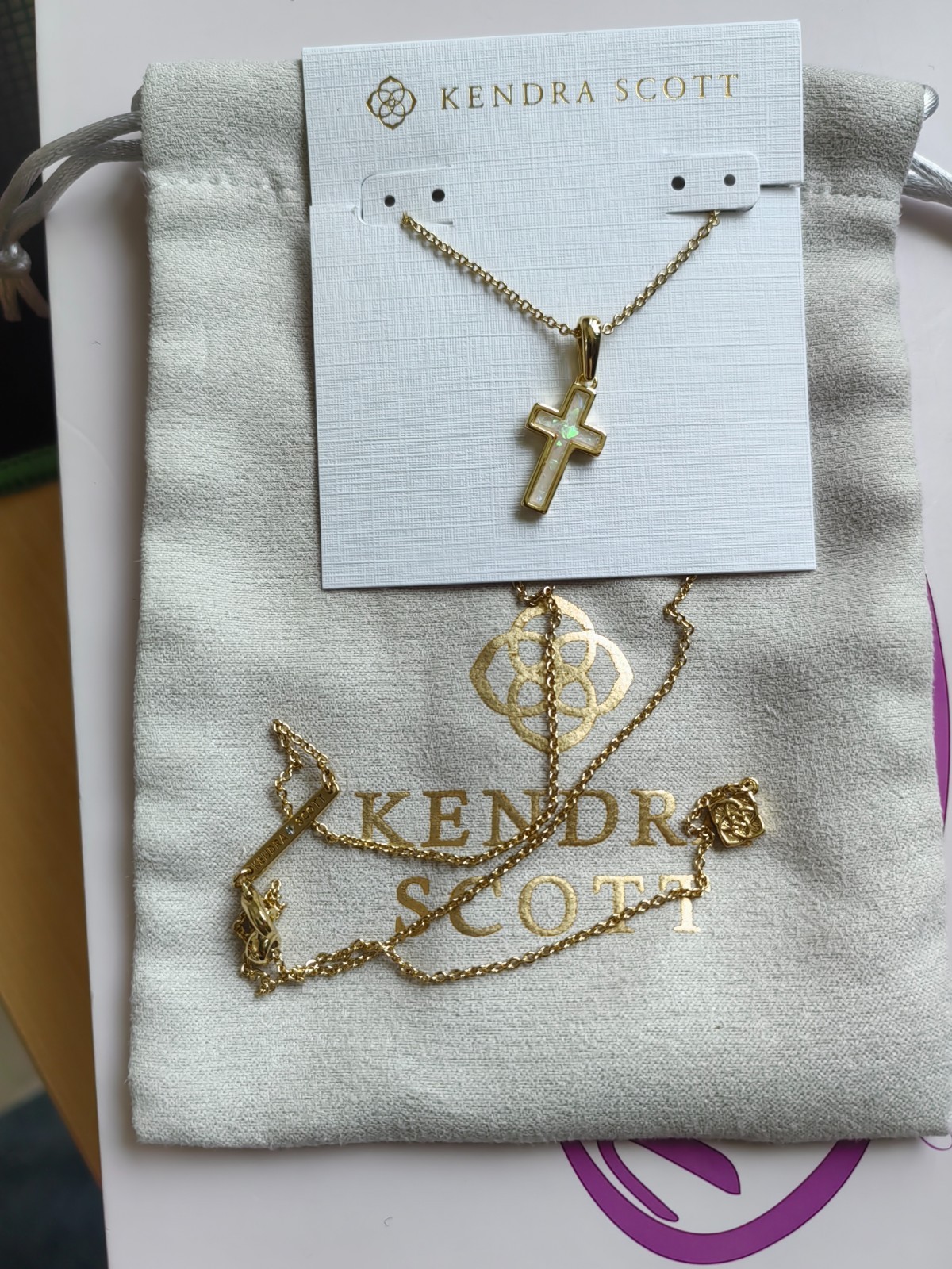 ✨🕊️Classic Cross Natural Mother of Pearl Pendant Gold Pearl Pendant Necklace