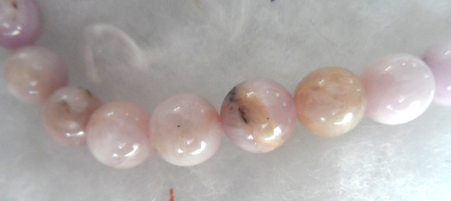 Vintage Necklace – PINK GRADUATED GEMSTONES WITH MAGNETIC CLASP – 18″ (2nd)