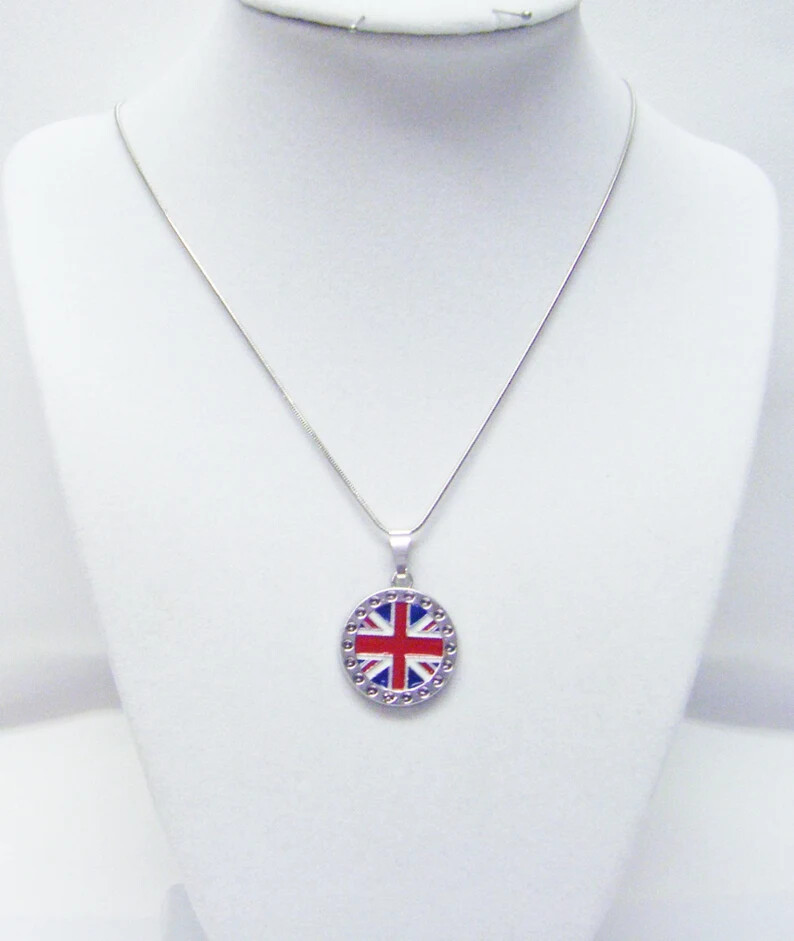 Round Silver Plated United Kingdom Flag Charm w/Rhinestone Necklace