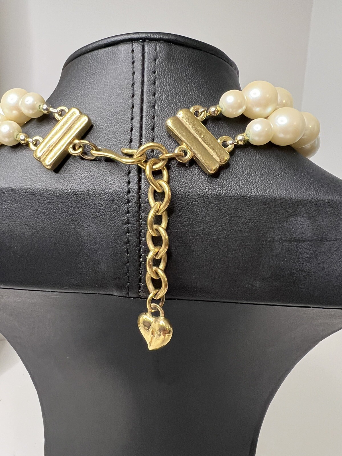 Vtg Carolee Double Strand Faux Pearls Classic Cream Elegant Bulky Goldtone