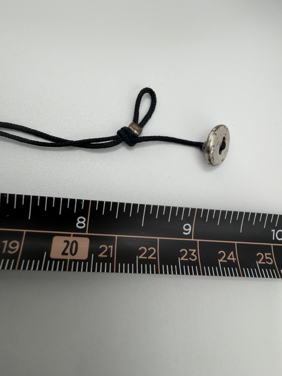 Modern Artisan Hammered Silver Tone Circle Pendant Necklace Adjustable Cord