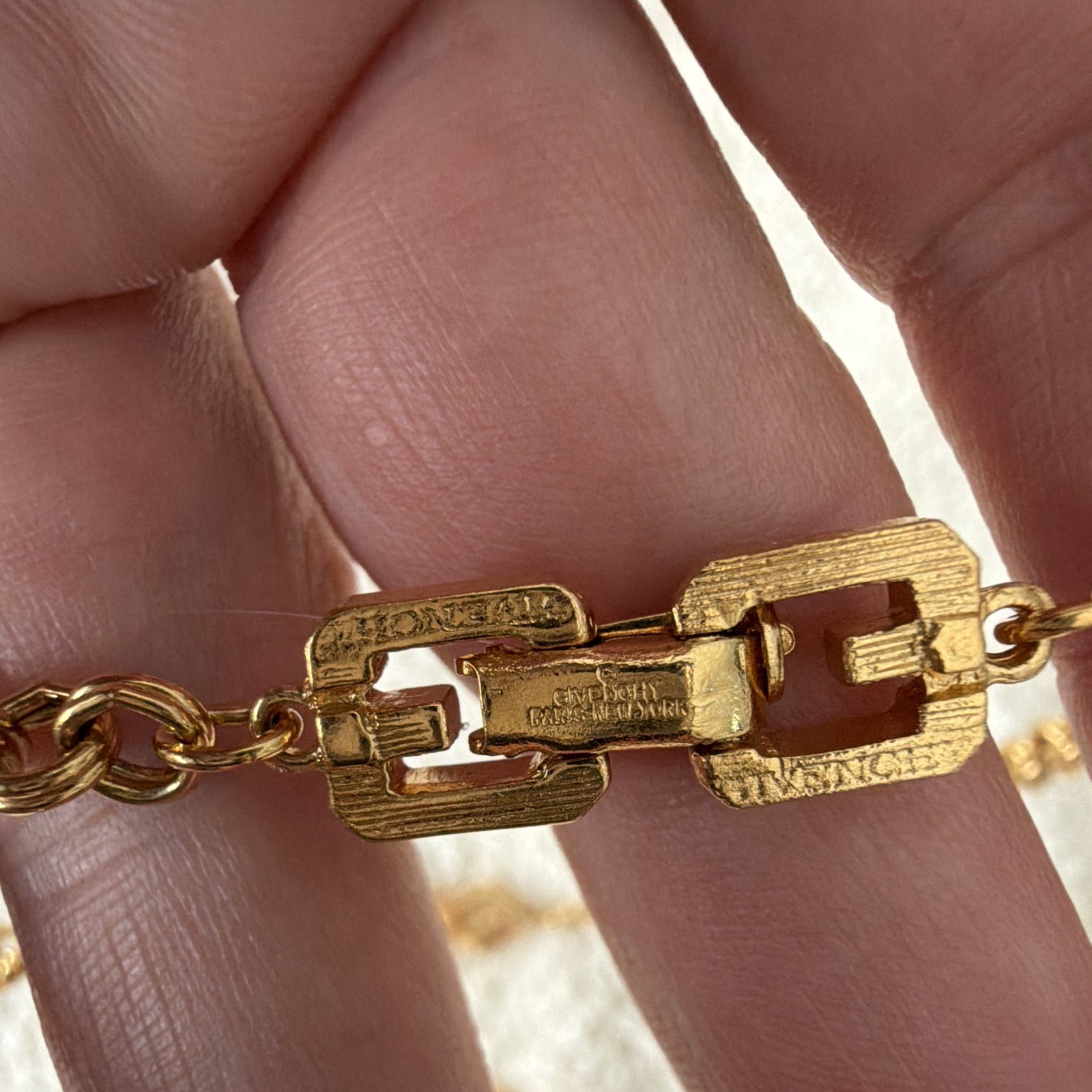 Vintage Givenchy Signed Gold Tone Chain Necklace 4G Logo Foldover Clasp EUC