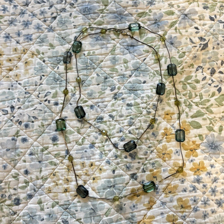 Green Glass Style Beaded Necklace, Bead Chain Style, No Stone Main/Secondary
