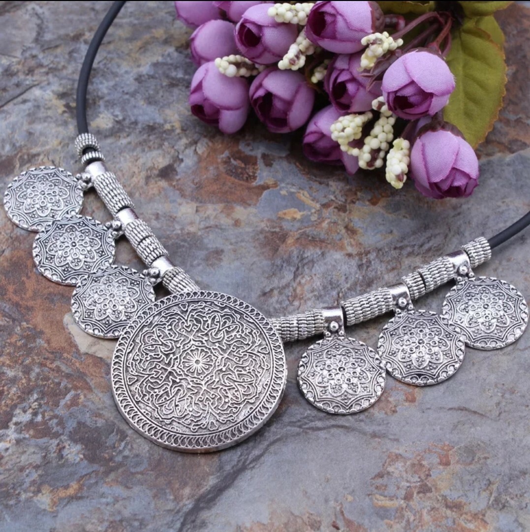 Womens Jewelry Vintage Tibetan Silver Color Necklace Coin Flower Pendants 88-3