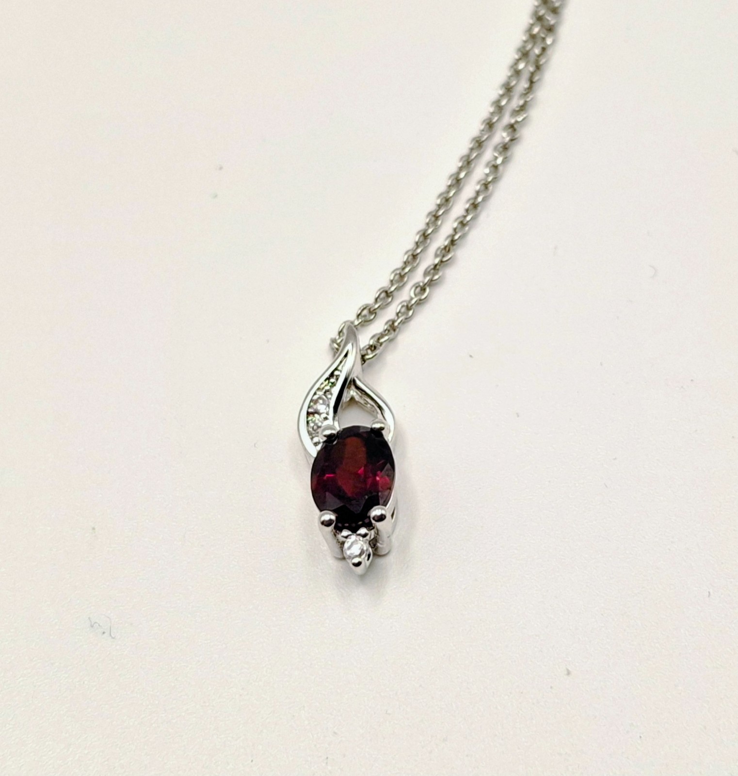 Avon Red Crystal Pendant Necklace Silver Tone Vintage Dainty 46cm