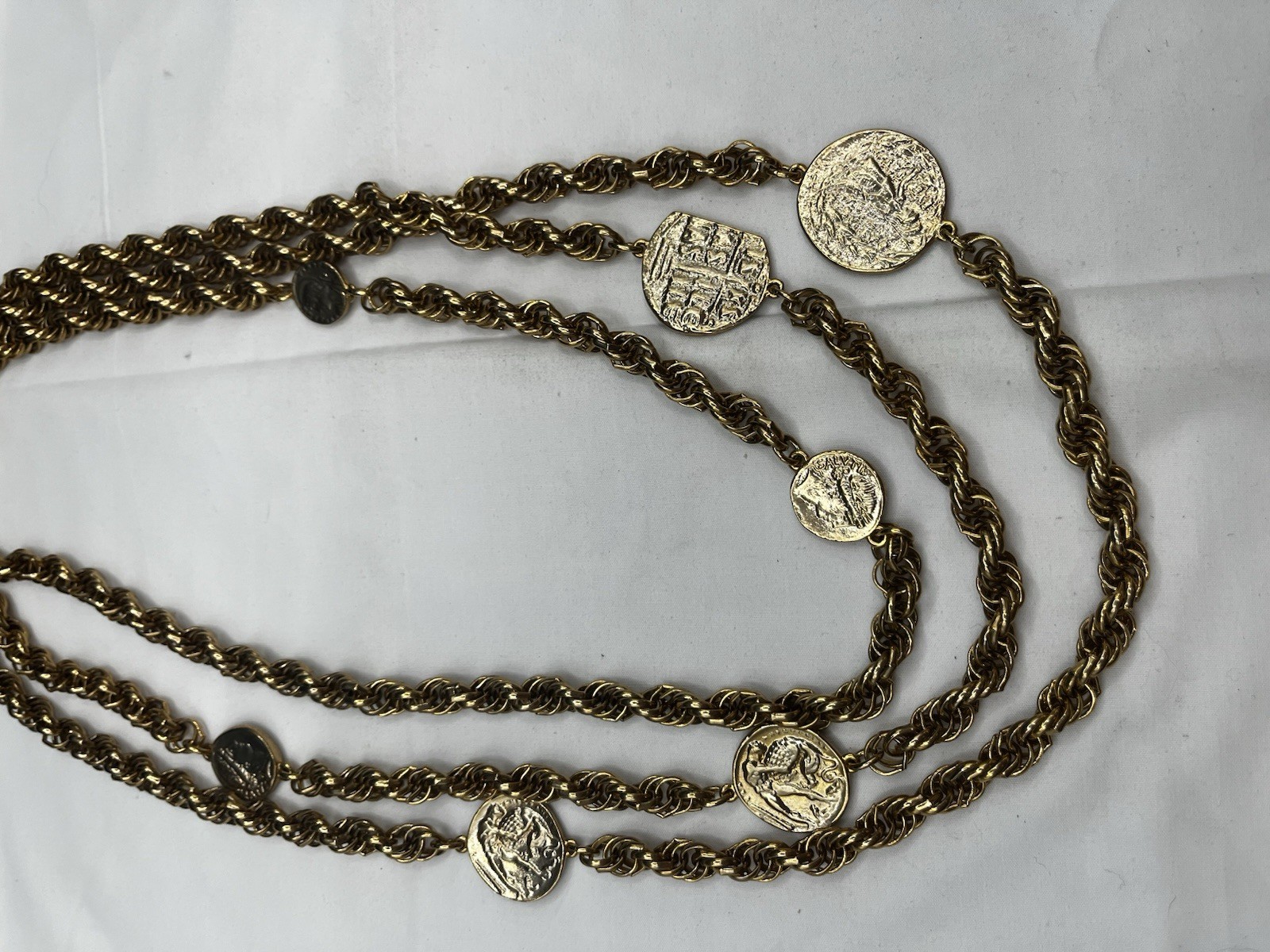 VTG. Coin Triple Strand Gold Tone Replica Roman Greek Soldier Link 20”+ Necklace